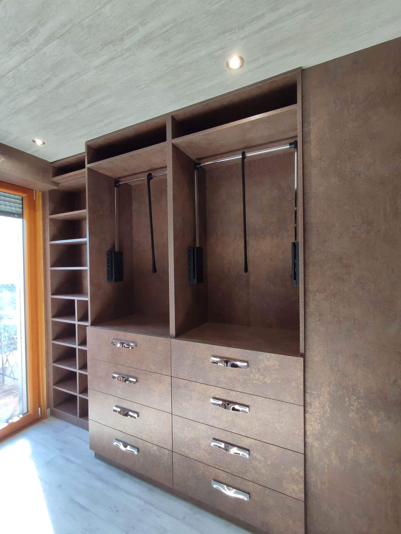 321740815_1873219333021145_6760925213632921702_N | Menuiserie d'Ys Rénovation complète d’une chambre transformée en dressing à Schweighouse-sur-Moder Strasbourg 16