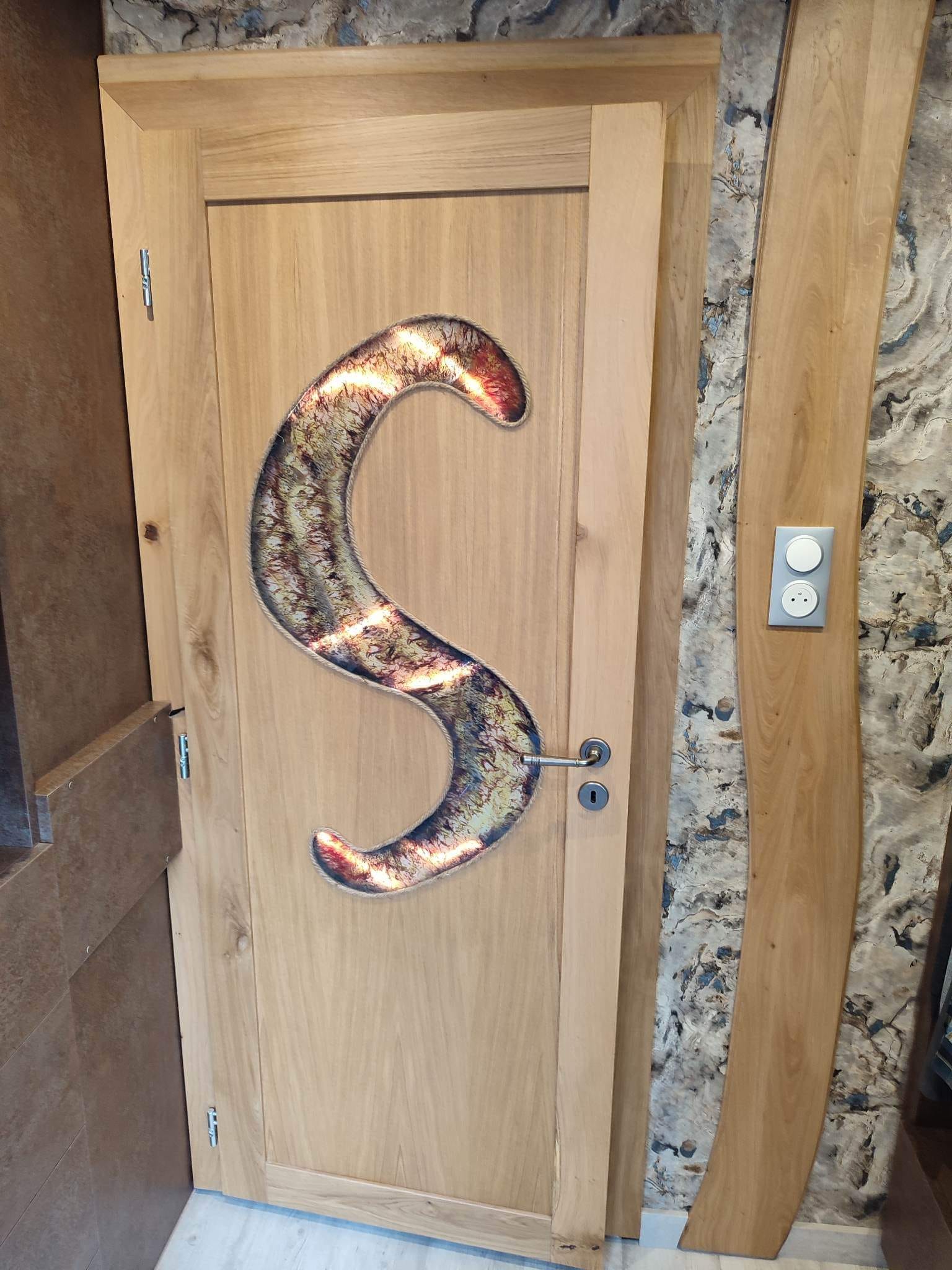 322133177_904437577377736_2006875742324637378_N | Menuiserie d'Ys Rénovation complète d’une chambre transformée en dressing à Schweighouse-sur-Moder Bischheim 24