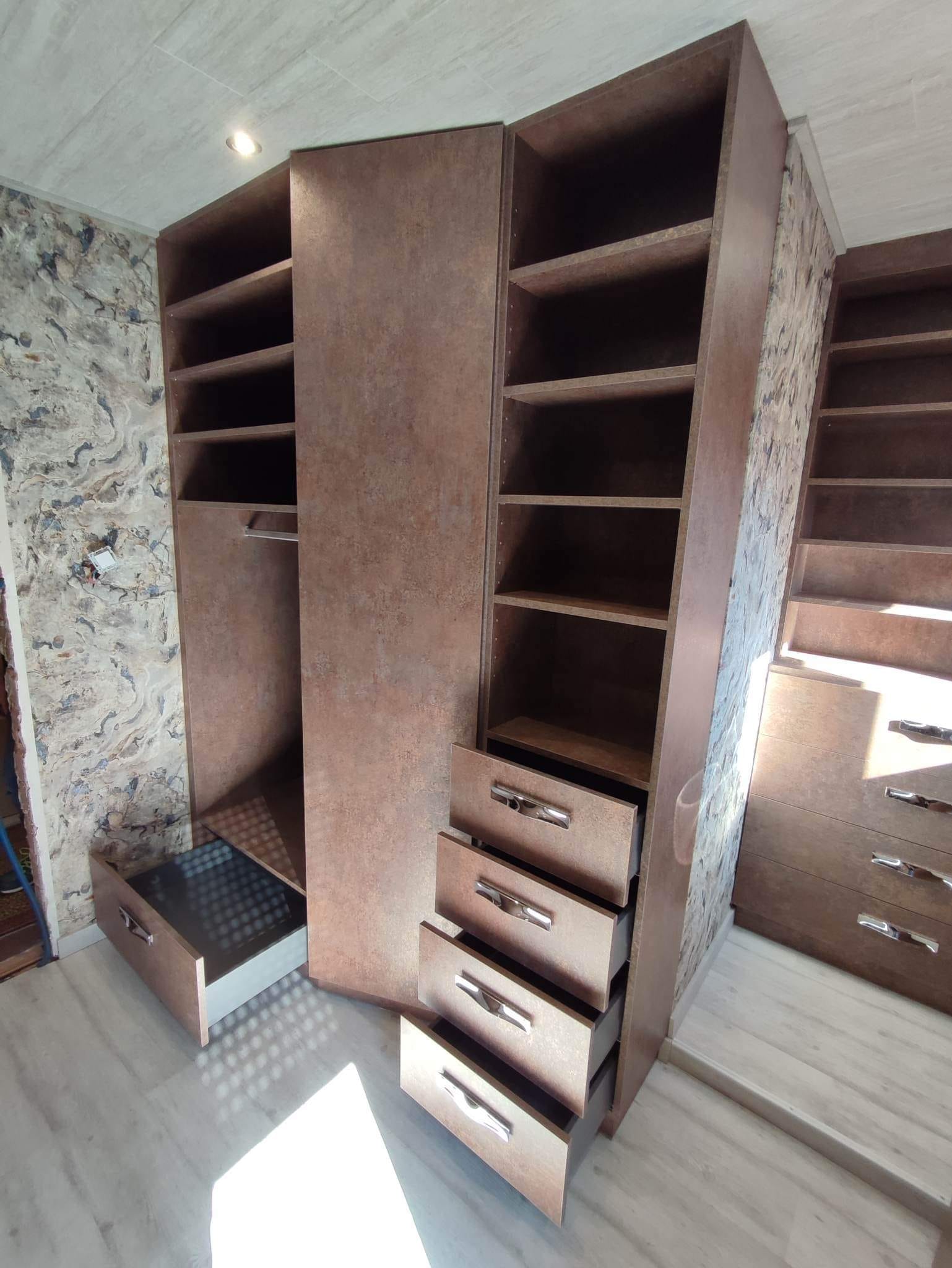 322476355_1168546070435027_1810785530326916322_N | Menuiserie d'Ys Rénovation complète d’une chambre transformée en dressing à Schweighouse-sur-Moder Schiltigheim 9