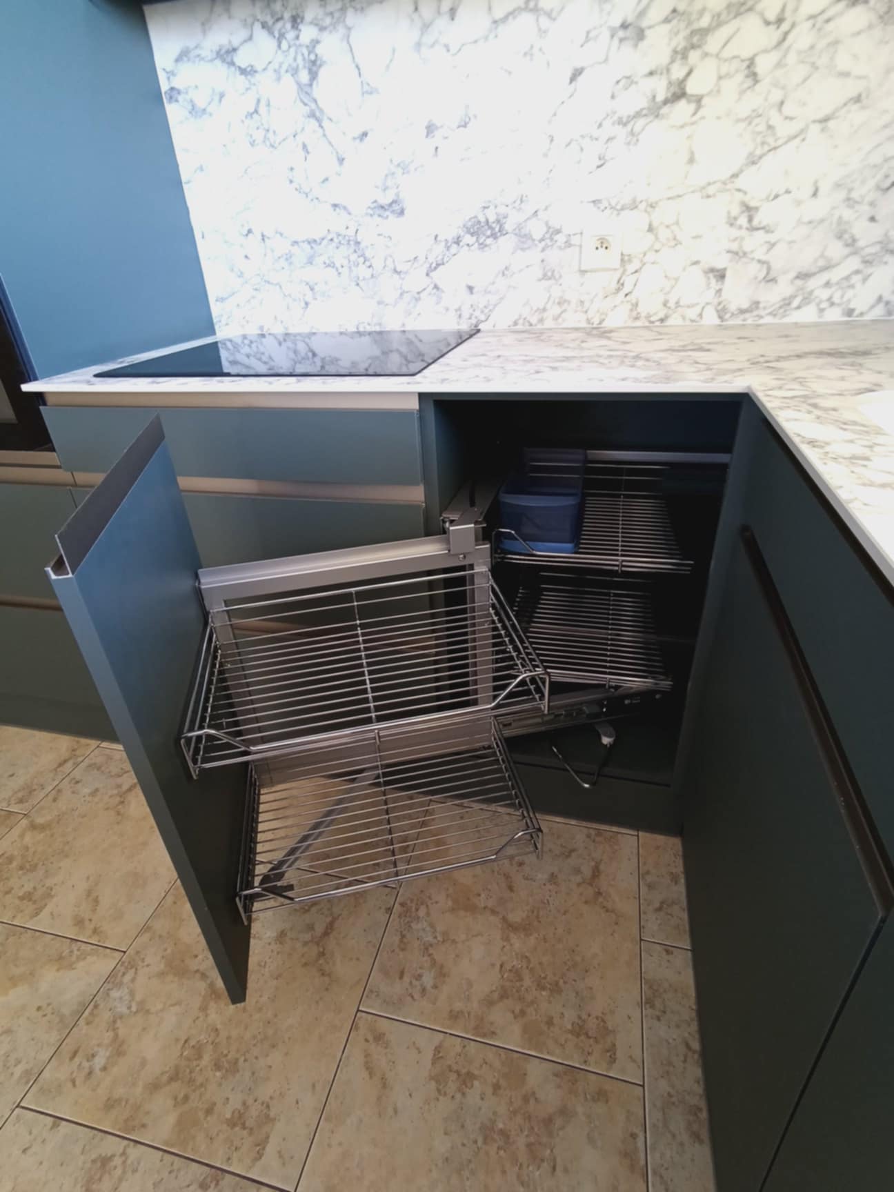 14 | Menuiserie d'Ys Sortilèges de rangement et chaudrons bien rangés : la magie du sur-mesure Lingolsheim 12