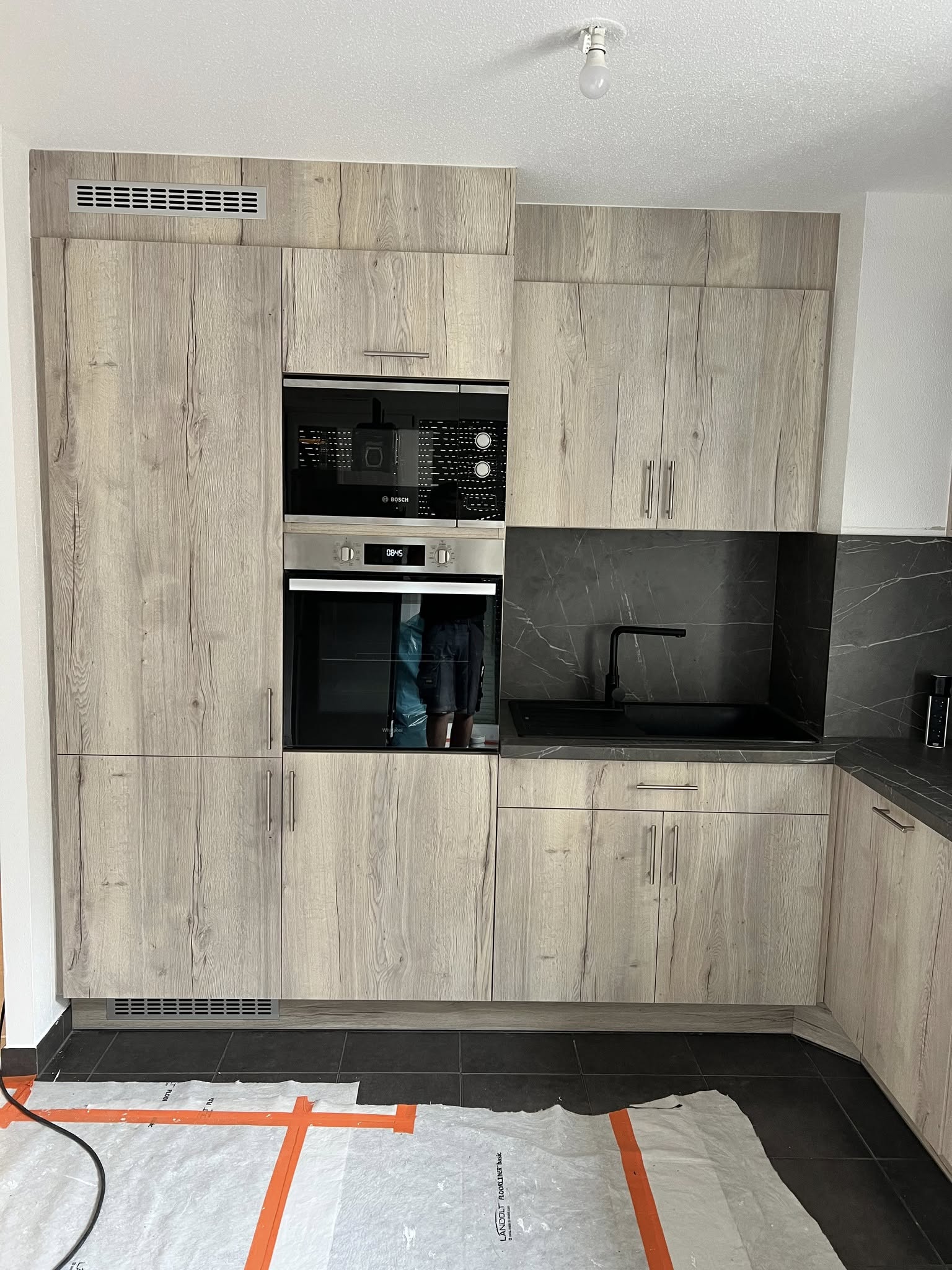 518399063_122171478770563628_2882421521620874603_N 2 | Menuiserie d'Ys Comment nettoyer au-dessus des meubles de cuisine… sans finir contorsionniste ?🤸♀️ Saverne 9
